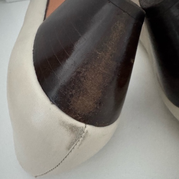 Salvatore Ferragamo Boutique Made in Italy Cream Heeled Loafers Size 8 - Picture 16 of 16